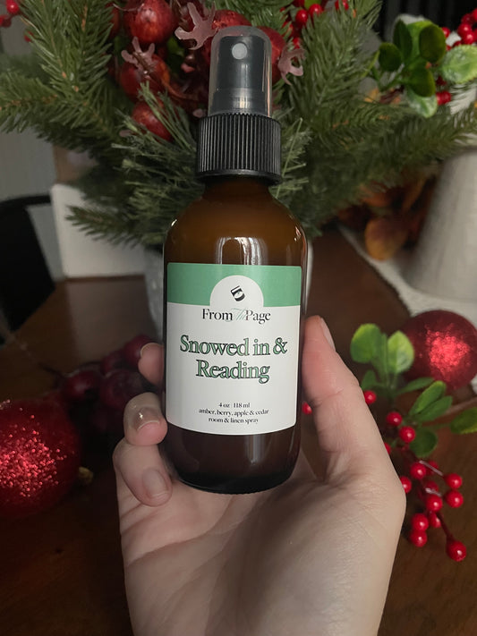 Snowed in & Reading Room & Linen Spray | Apple, berry, cedar