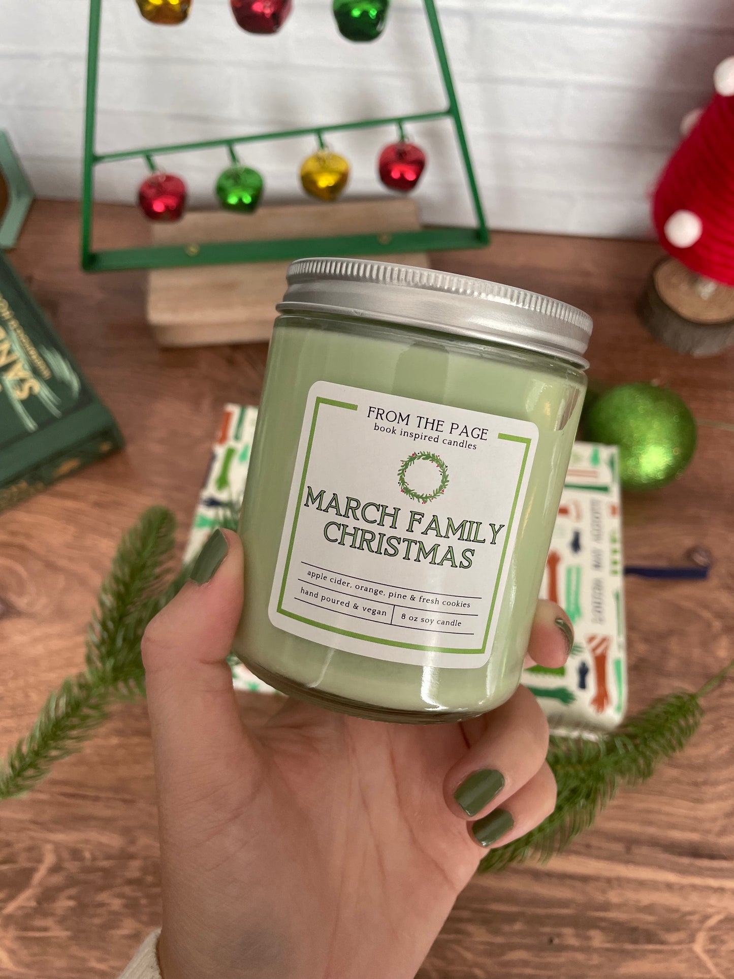 March Family Christmas (apple cider, pine, orange & vanilla)