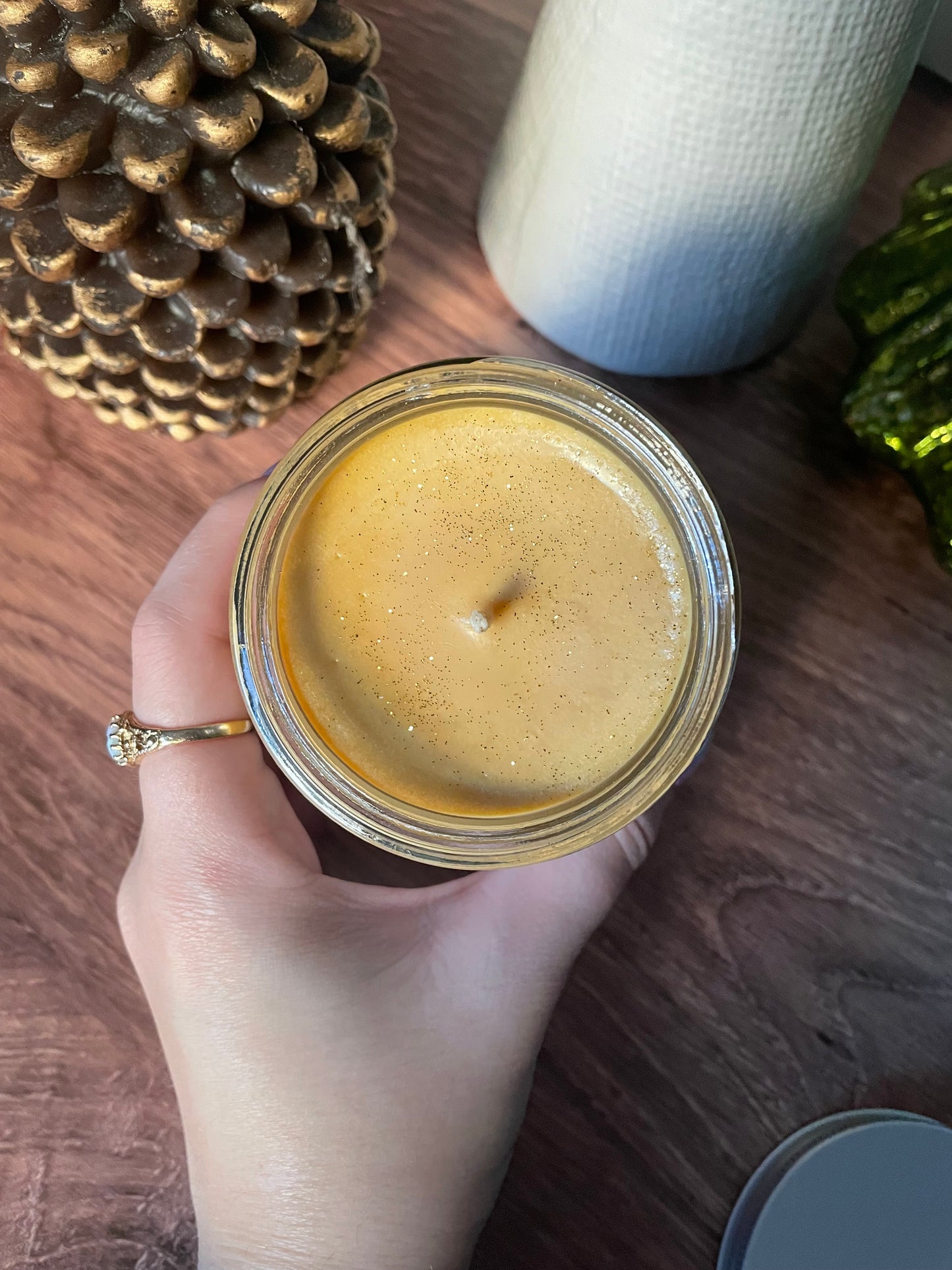 Candlelit Chapters (flannel, vanilla & sandalwood)