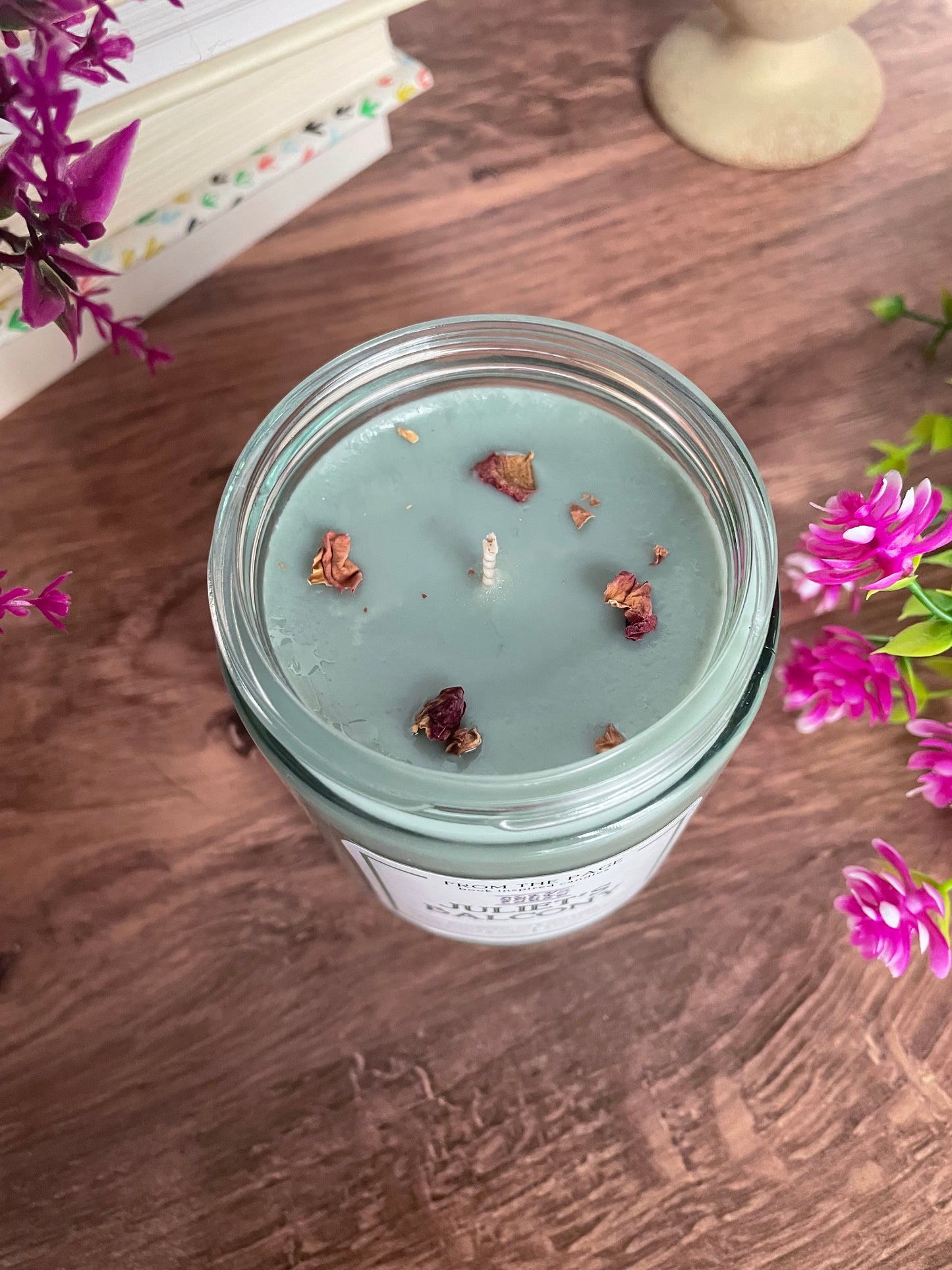 Juliet's Balcony (moonflower, ivy & rose)