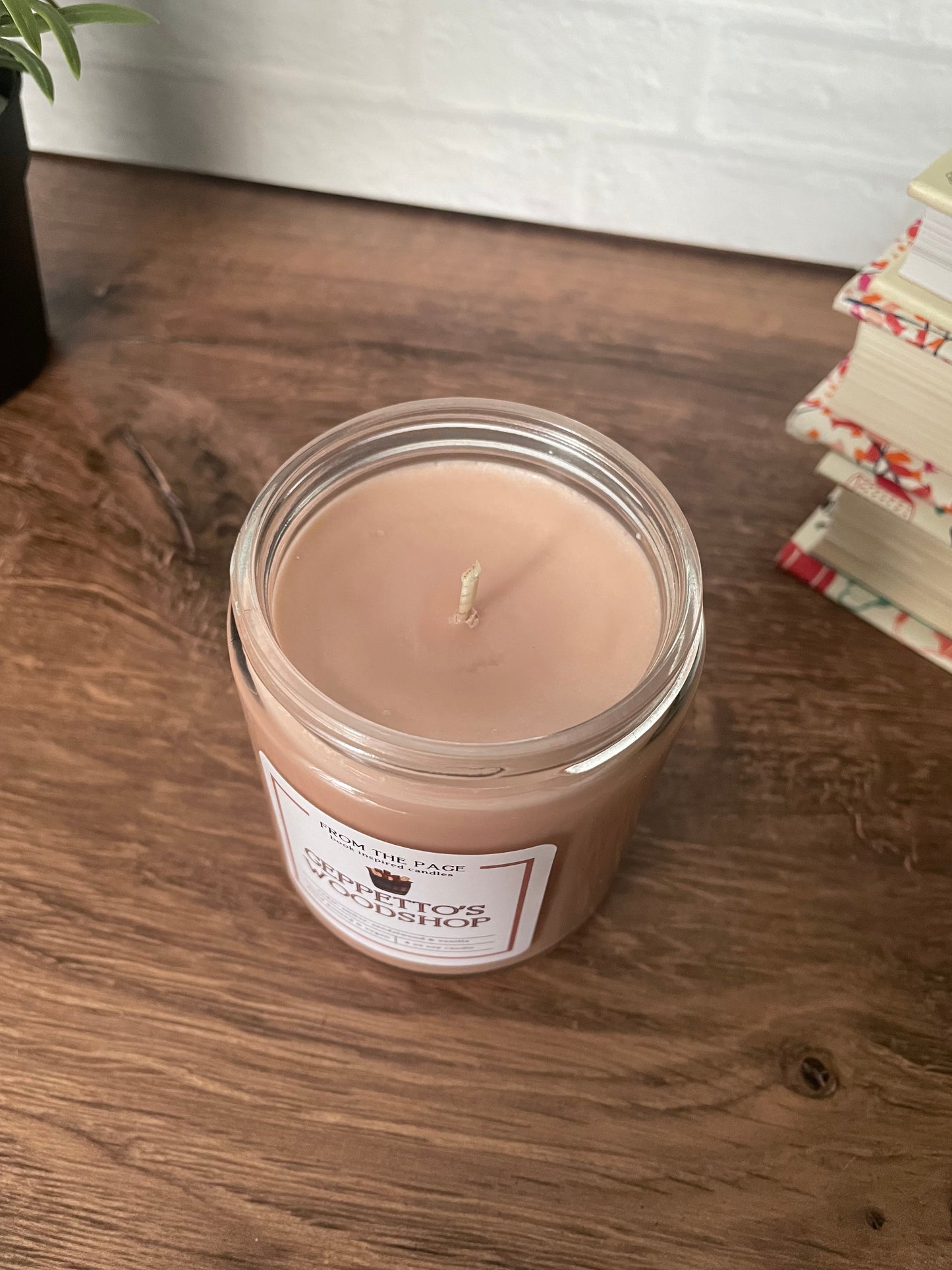 Geppetto's Woodshop (cedar, amber, sandalwood, vanilla)