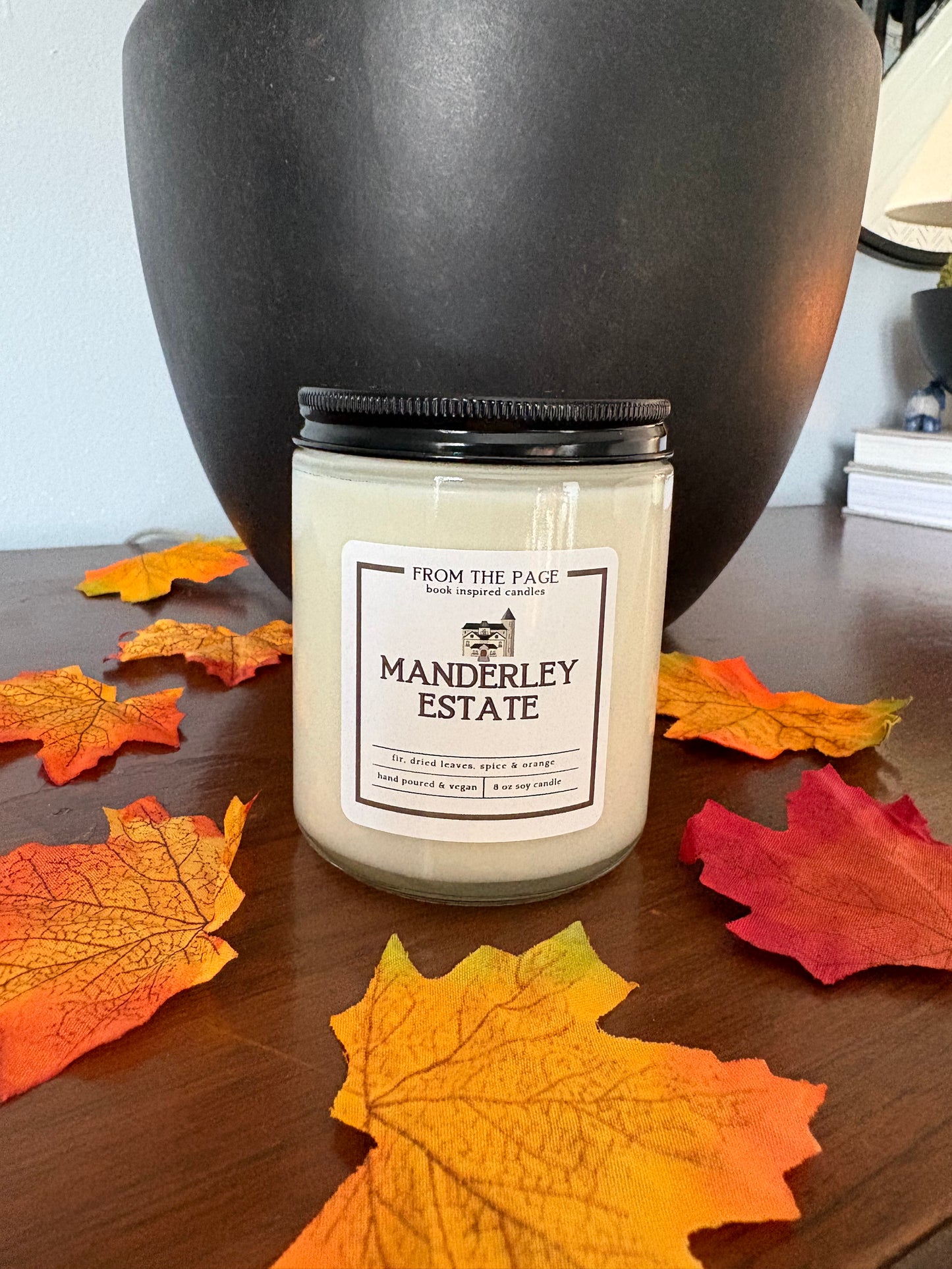 Manderley Estate (fir, dried leaves, spice, orange)