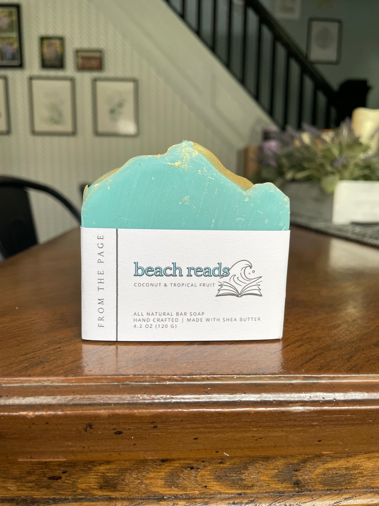 Beach Reads soap (coconut & tropical fruit)