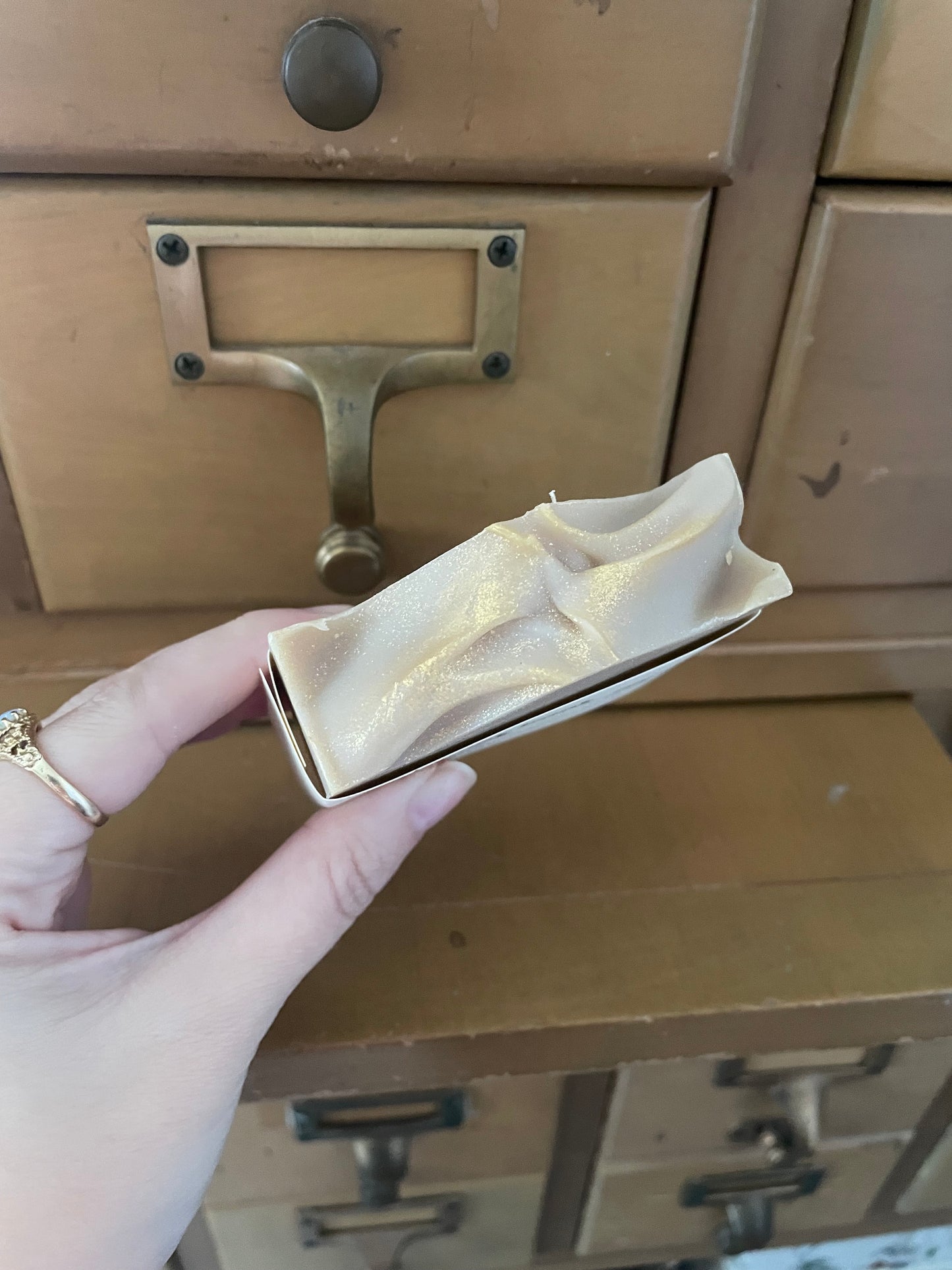 Cozy Book Nook Soap (cashmere, sandalwood, vanilla)