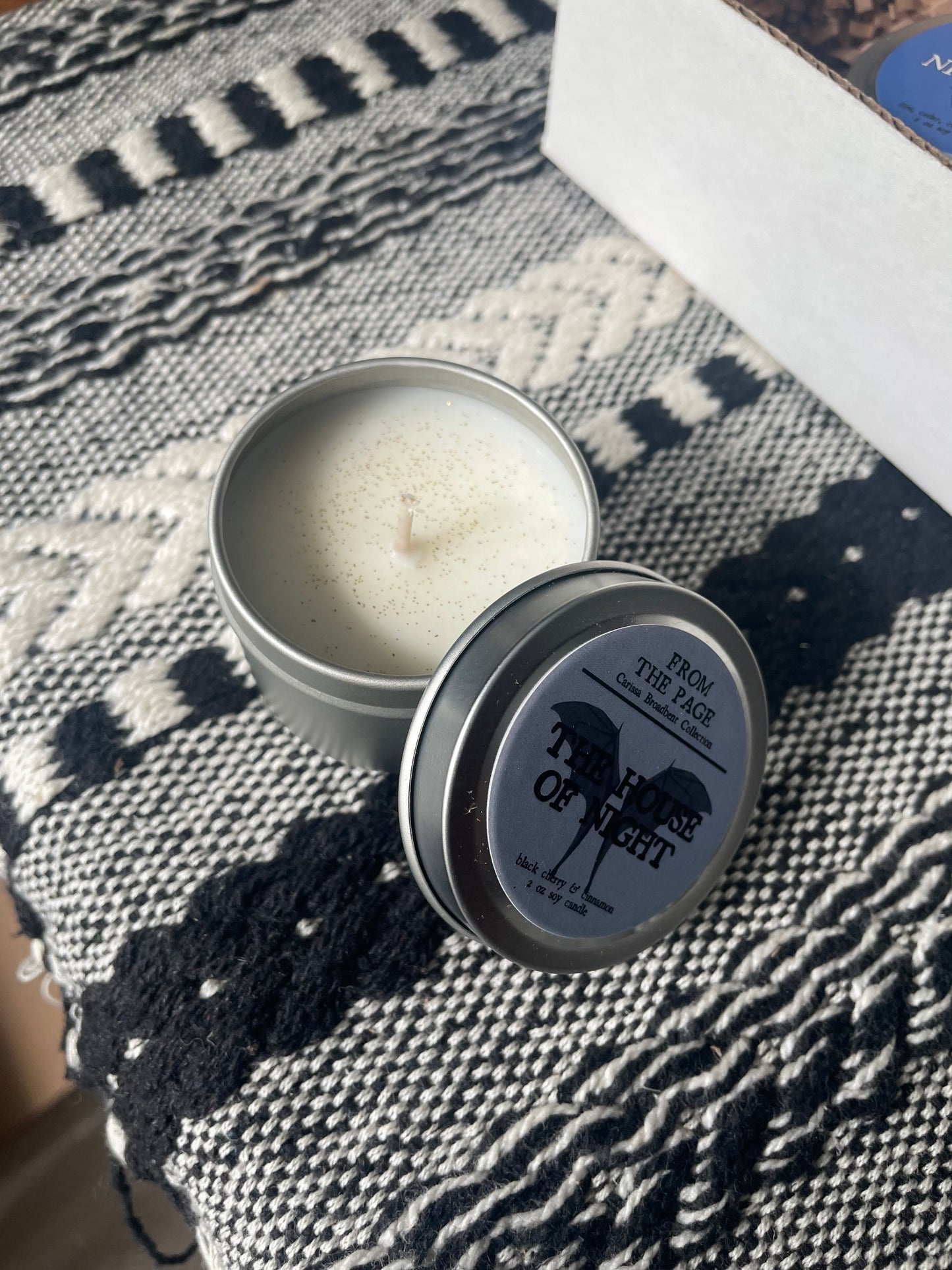 Crowns of Nyaxia Sampler Pack (3 mini candles)