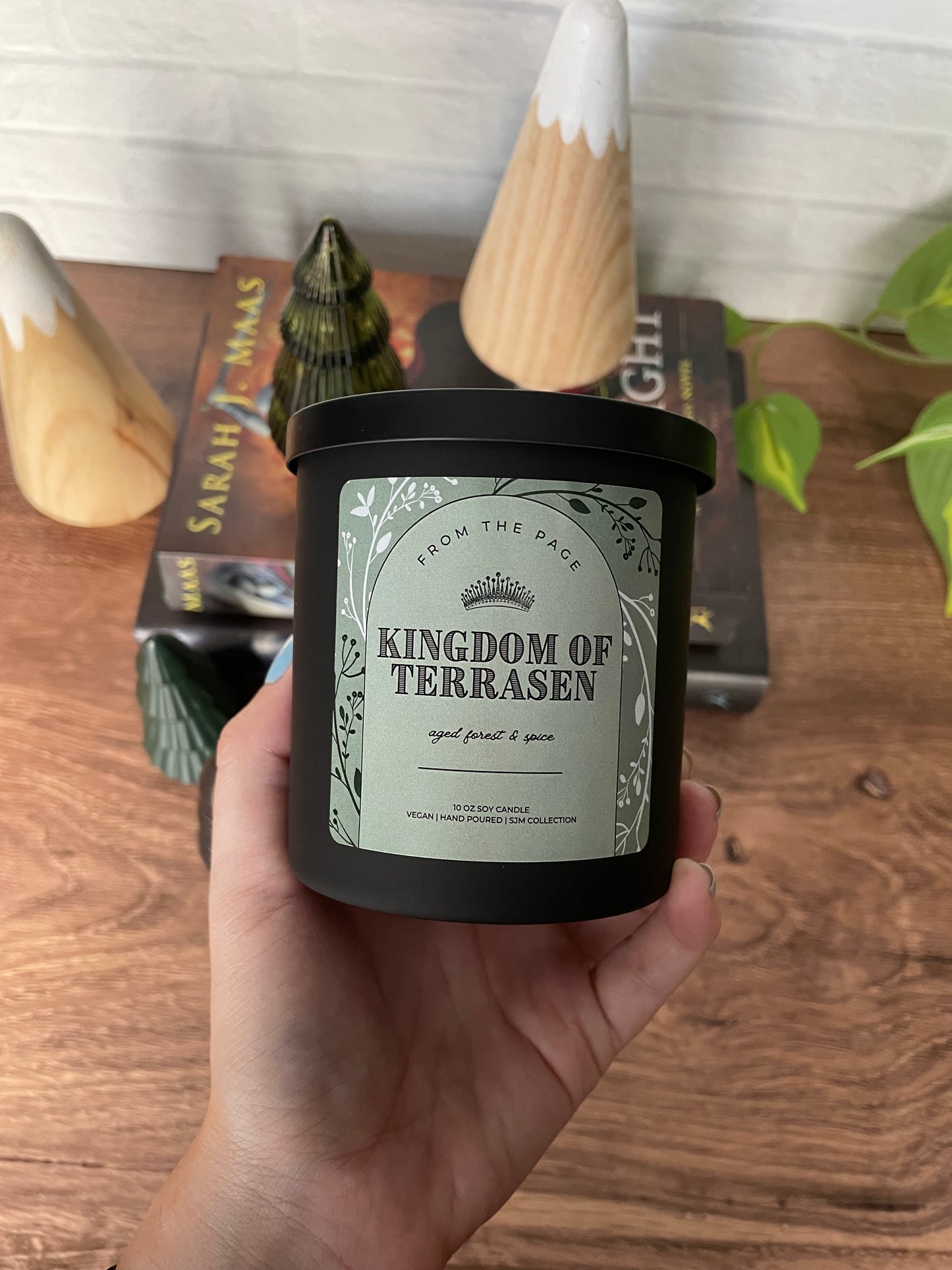 Kingdom of Terrasen | Sarah J. Maas Officially Licensed Candles